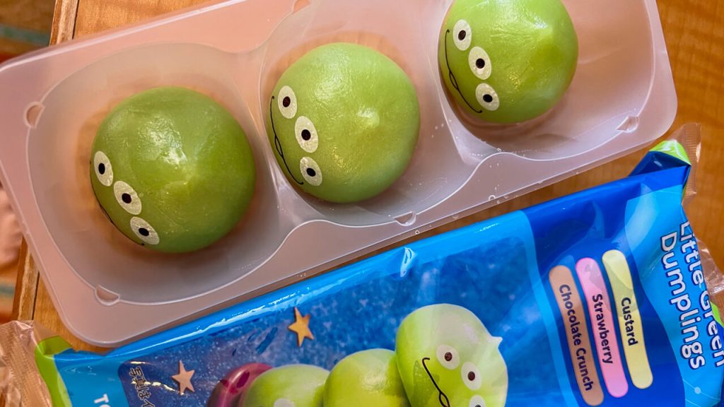 Alien mochi 3-park at Tokyo Disney